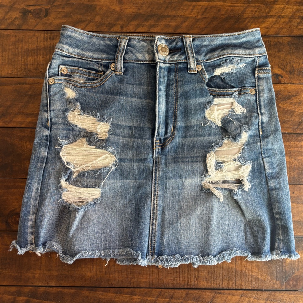 American Eagle Outfitters | Distressed Mini Denim Skirt | Size 2